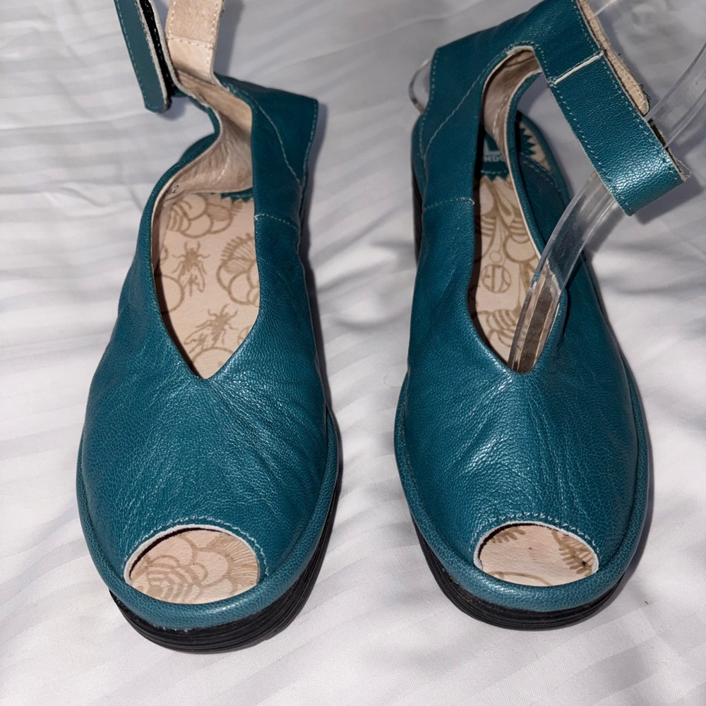 Fly London Sandals Like New - Picture 6 of 13